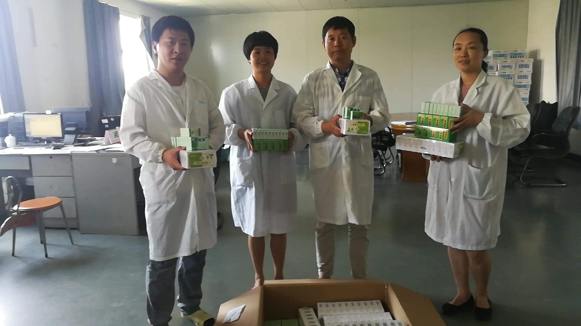 夏日酷暑保生產(chǎn)，清涼送至員工手——記仁和制藥“送清涼”活動